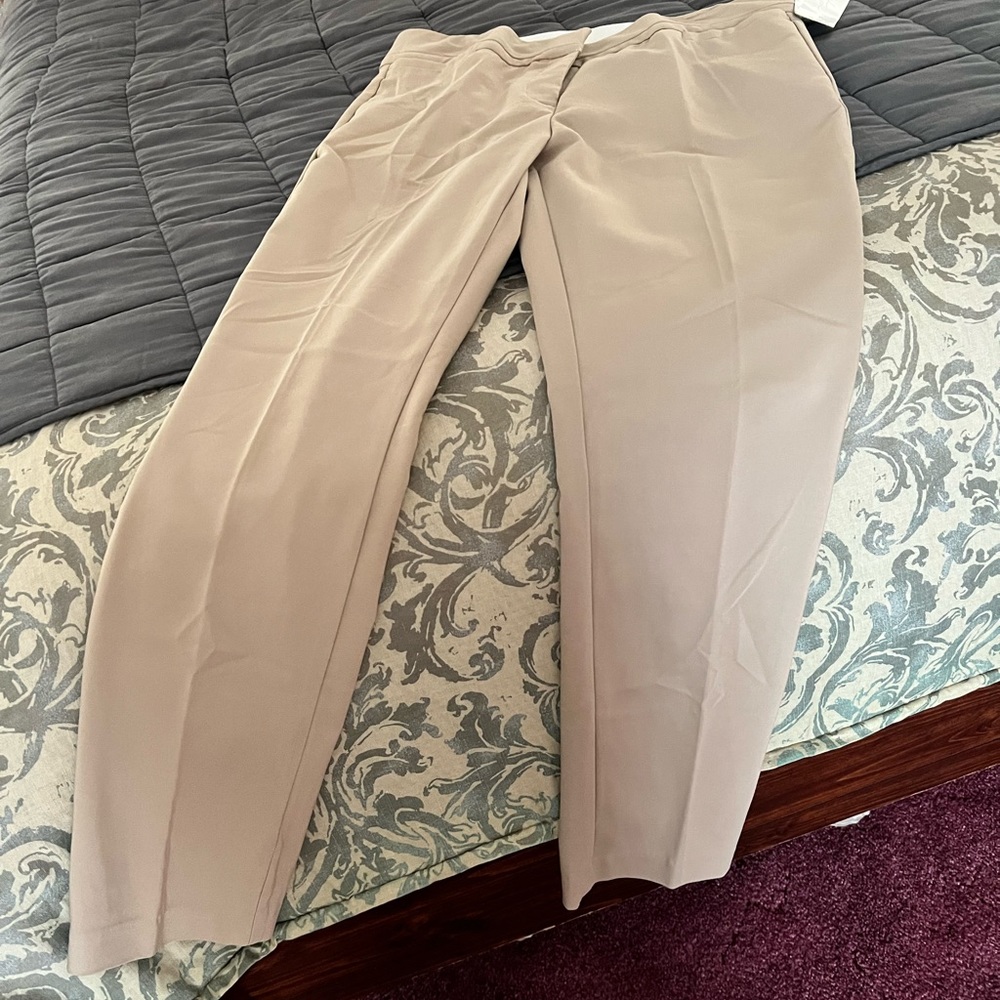 NWT Kim Rogers No Gap Waist Khaki Pants